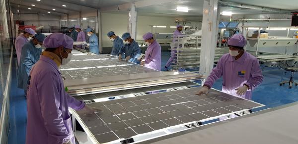 پنل خورشیدی ایرانی سولار صنعت فیروزه