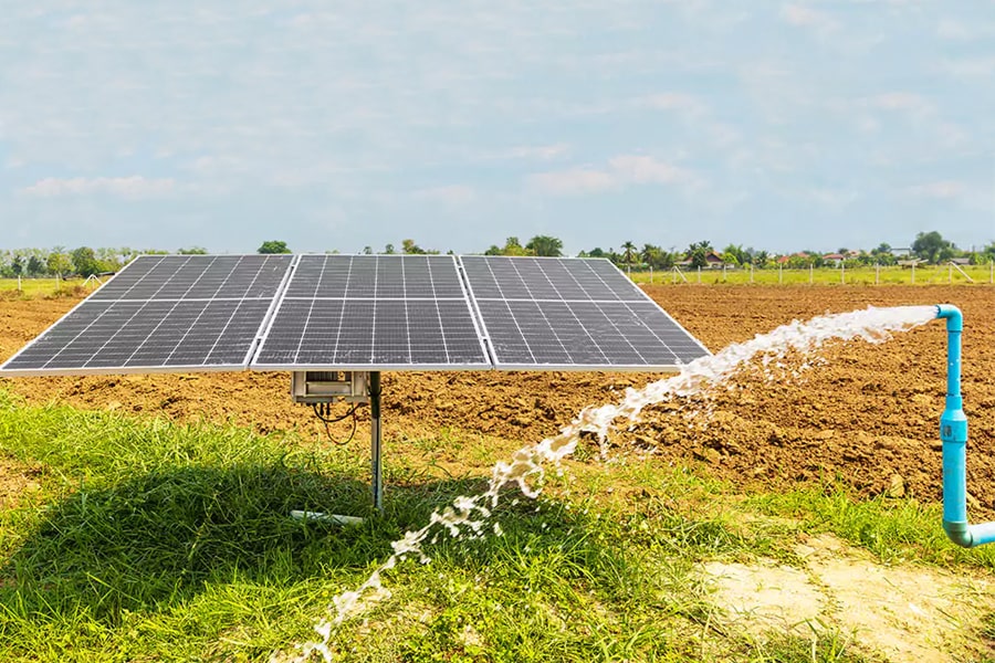 آبیاری پایدار با پمپ خورشیدی برای چاه عمیق